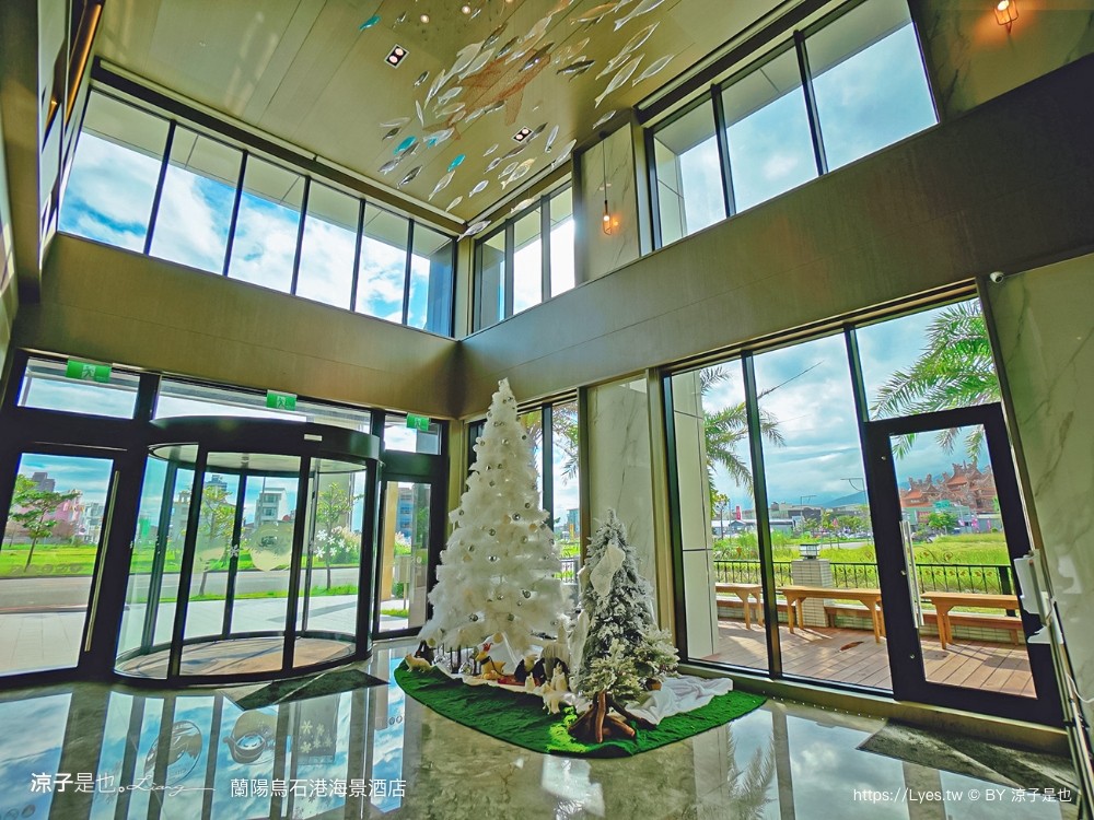 蘭陽烏石港海景酒店 宜蘭頭城住宿 宜蘭親子飯店 龜山島海景房型 童趣親子房 泳池電影院 一泊二食