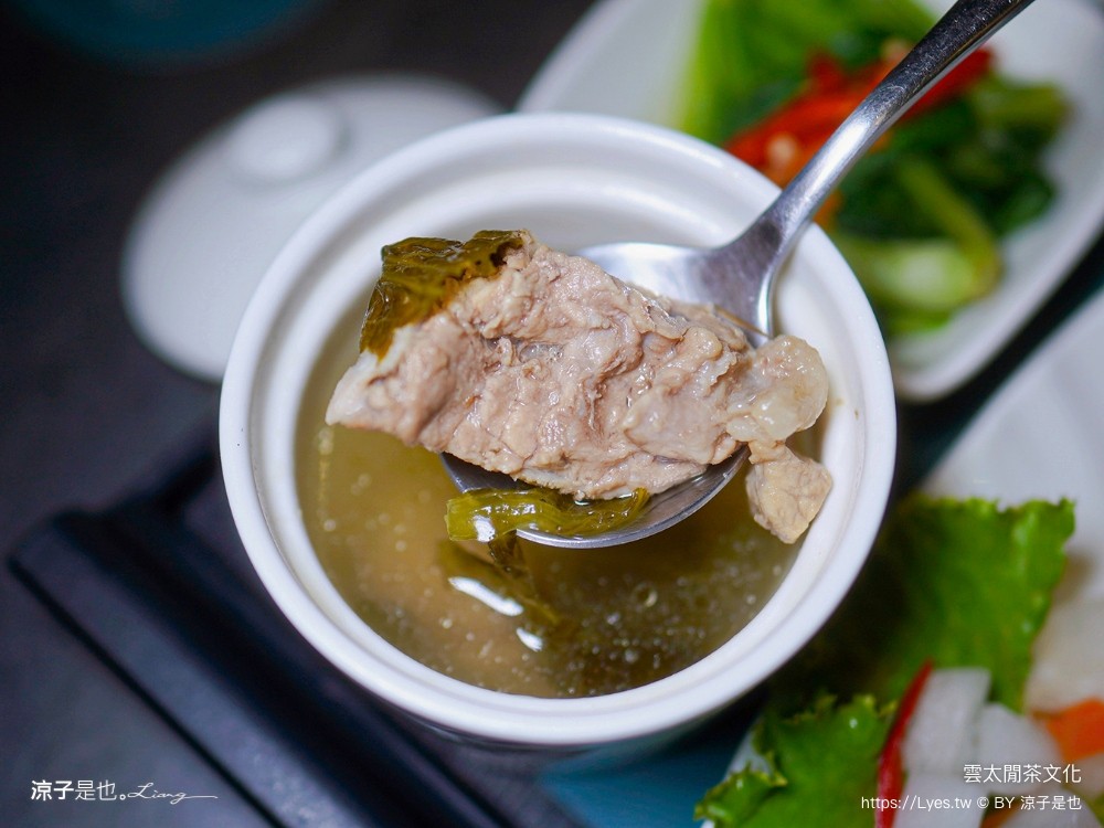雲太閒茶文化 菜單 台中美食 南屯餐廳 茶點 春水堂 藝術 停車場 包廂低消 價位