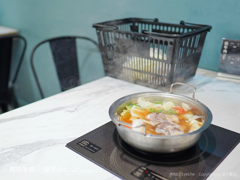 阿裕牛肉涮涮鍋崑崙店 菜單 台南美食 牛肉湯 溫體牛肉火鍋 奇美博物館 十鼓糖廠 美食餐廳