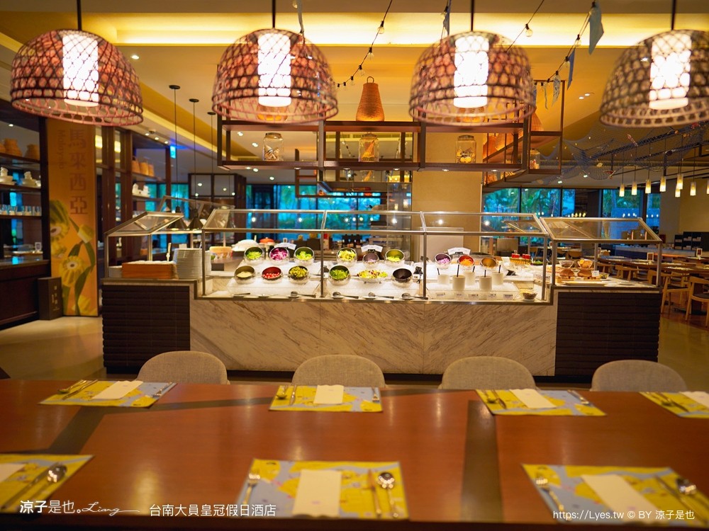 台南 大員皇冠假日酒店 台南安平住宿 親子飯店 泳池 安平 早餐 自助餐 海景房