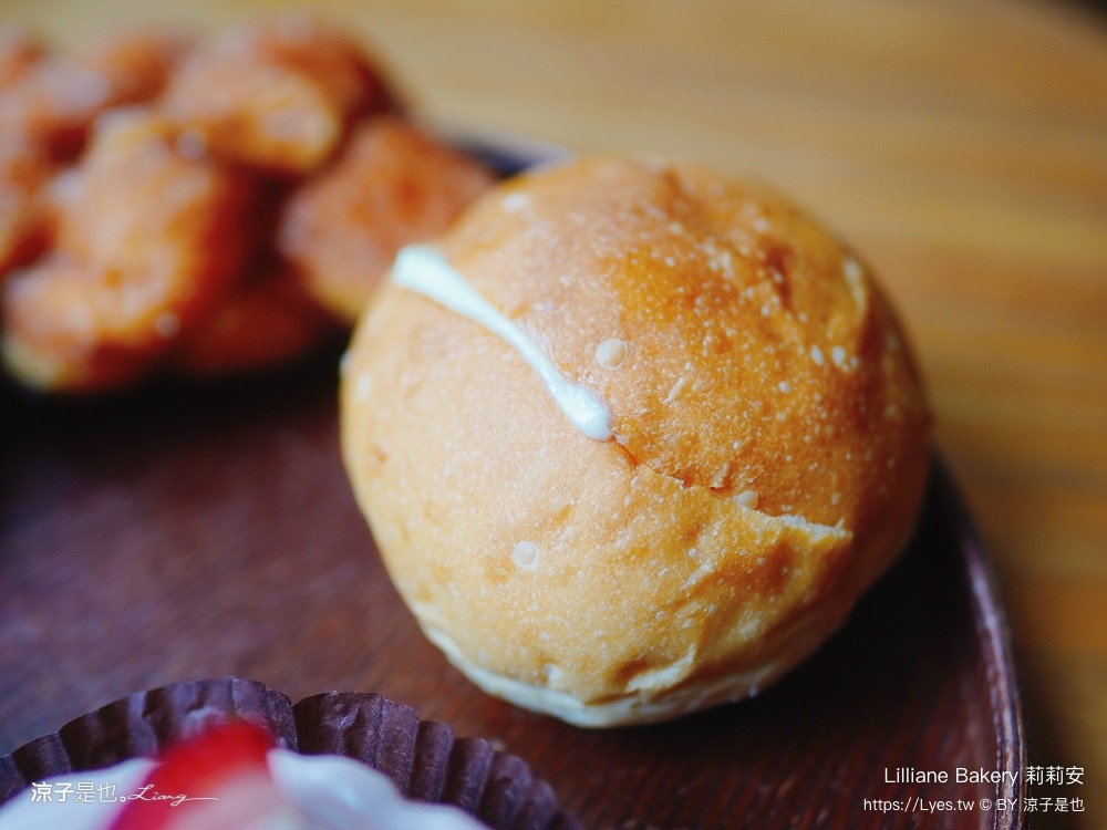 莉莉安可頌烘焙專門店 菜單 台中 麵包 下午茶 咖啡館 文青老宅 蛋糕 台中甜點 lilliane bakery