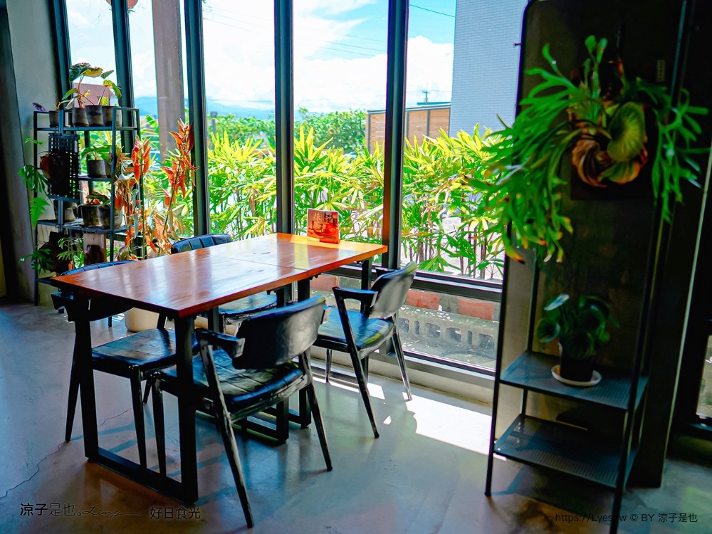 好日食光 菜單 宜蘭早午餐 冬山河親水公園 美食餐廳推薦 文青漢堡 刈包