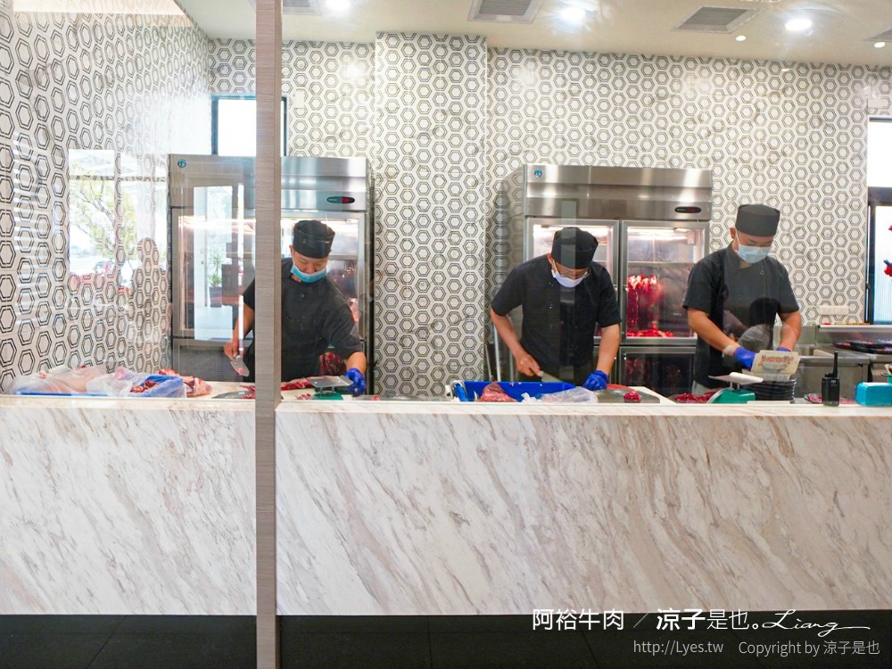 阿裕牛肉涮涮鍋崑崙店 菜單 台南美食 牛肉湯 溫體牛肉火鍋 奇美博物館 十鼓糖廠 美食餐廳