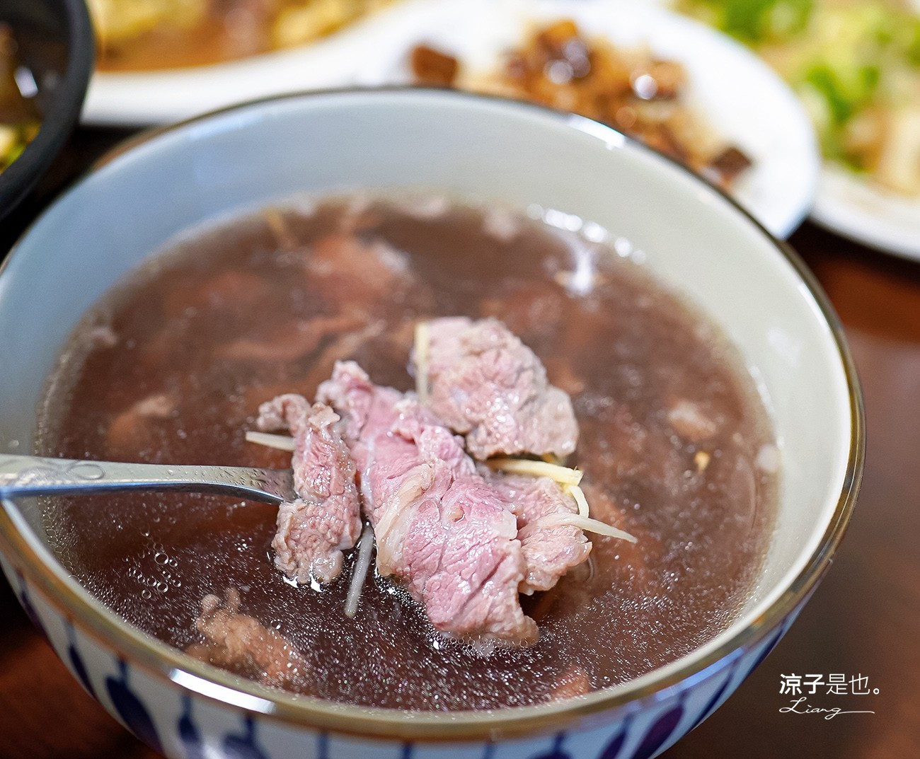 閻家土產牛肉 菜單 仁德火車站 溫體牛肉湯 台南美食小吃 在地人推薦