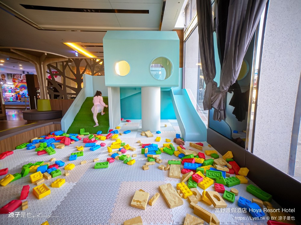 高雄富野渡假酒店 高雄親子飯店 溜滑梯房型 優惠專案 早餐 高雄住宿 輕軌凱旋瑞田站 親子套房 港都浪潮夜市