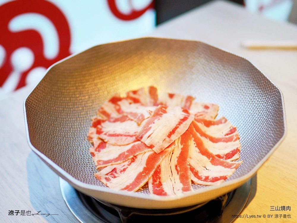 三山燒肉 輕井澤燒肉品牌 台中新開幕餐廳 訂位方式 菜單價位 日本和牛 烤肉餐廳 壽星 慶生優惠