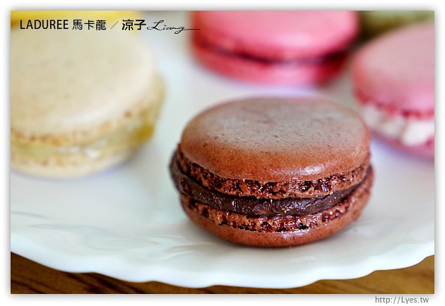 台中-LADUREE馬卡龍(新光三越)-Ladurée來自法國的夢幻頂級馬卡龍試吃報告