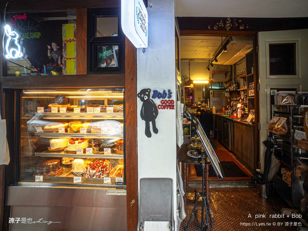 a pink rabbit bob 曼谷甜點 泰國 紅絲絨蛋糕 曼谷咖啡館 ega lab 嵩越路景點 曼谷下午茶推薦