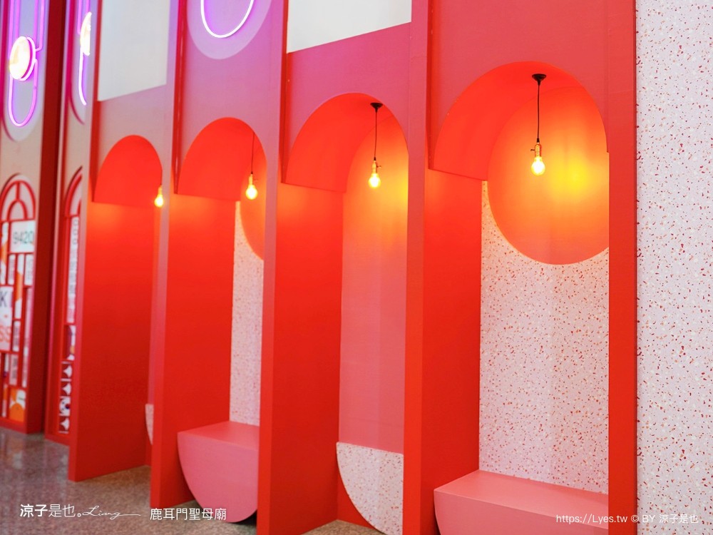 鹿耳門聖母廟 月老 台南景點 特色介紹 換裝攝影棚 鹿耳門聖母廟煙火 住宿 免門票 親子景點