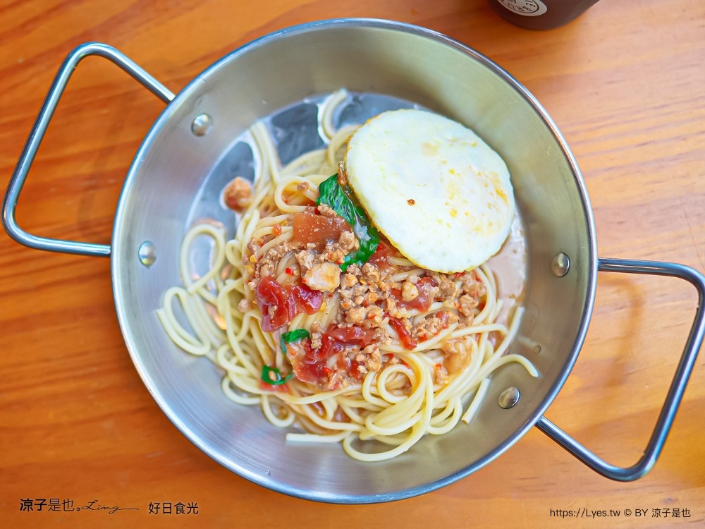 好日食光 菜單 宜蘭早午餐 冬山河親水公園 美食餐廳推薦 文青漢堡 刈包