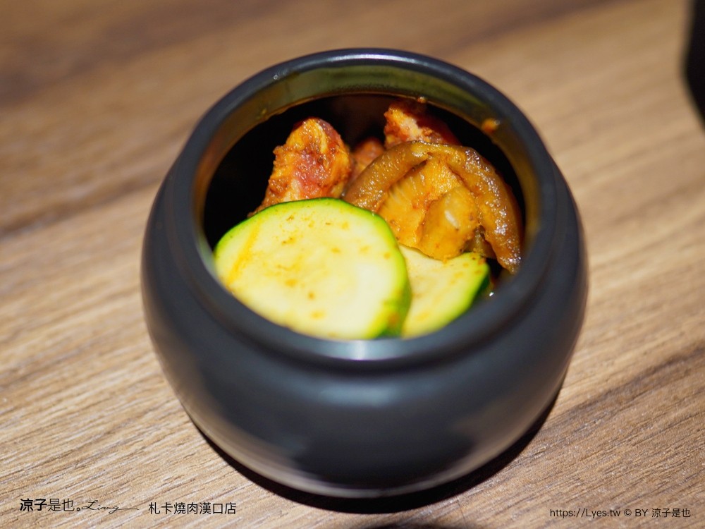 札卡燒肉 漢口店 菜單 台中燒肉餐廳 壽星優惠 迴轉燒肉 雙人套餐 日本a5和牛 和牛臭豆腐