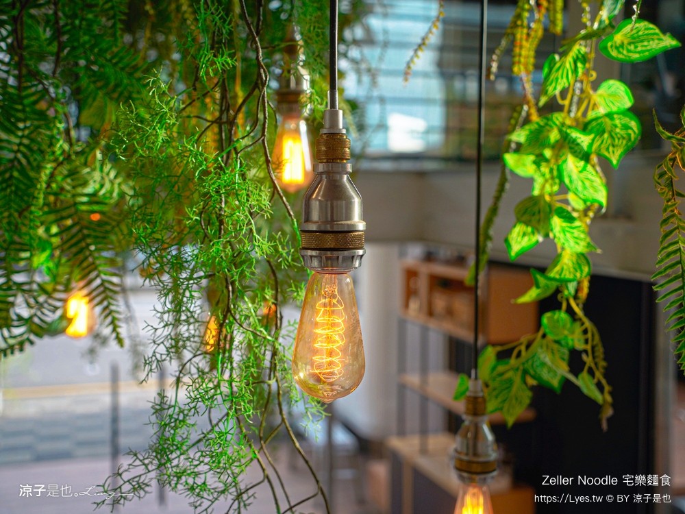 宅樂麵食 zeller noodle 台中美食 牛肉麵 菜單 宅樂建國店 露營風早午餐 網美文青 麵食小吃