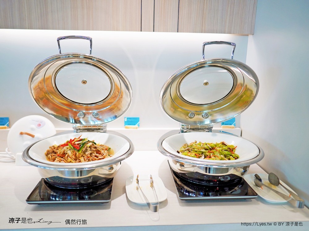 偶然行旅 嘉義飯店 文化路夜市旁 嘉義平價住宿 四人房 車場 文化鹿行旅 房價評價