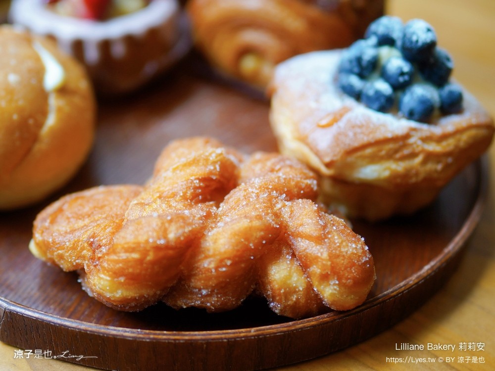 莉莉安可頌烘焙專門店 菜單 台中 麵包 下午茶 咖啡館 文青老宅 蛋糕 台中甜點 lilliane bakery