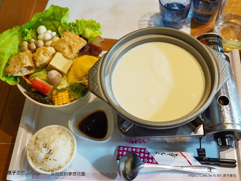 朵拉拉的夢想花園 菜單 嘉義景觀餐廳 東石美食 歐式建築 火鍋 豬腳排餐 嘉義庭園餐廳