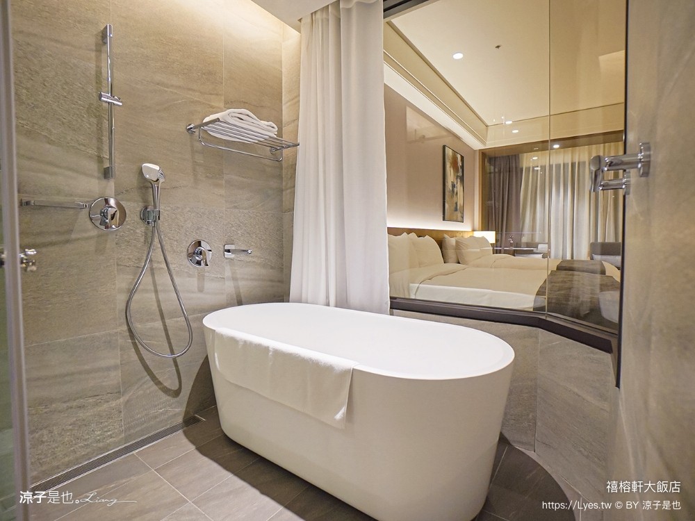 禧榕軒大飯店 台南新開幕 火車站住宿飯店 雙人房 四人房 家庭房 房型開箱 頂樓空中花園泳池 房價