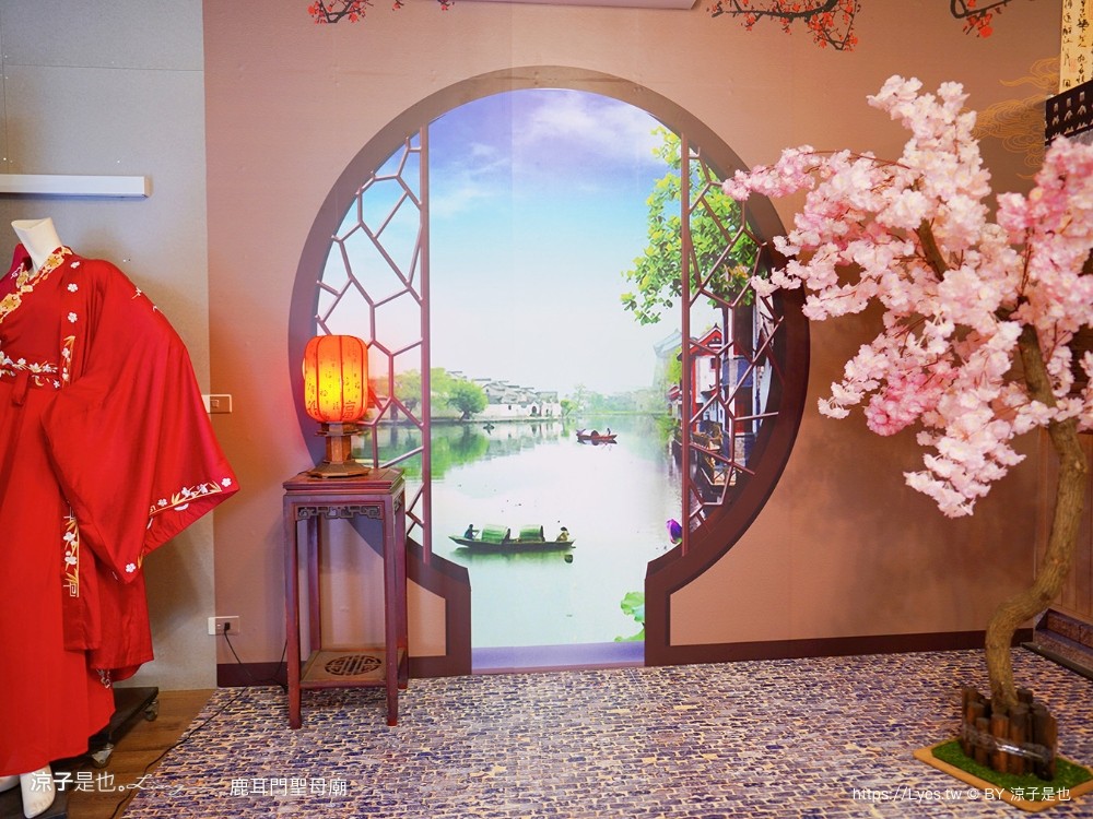 鹿耳門聖母廟 月老 台南景點 特色介紹 換裝攝影棚 鹿耳門聖母廟煙火 住宿 免門票 親子景點