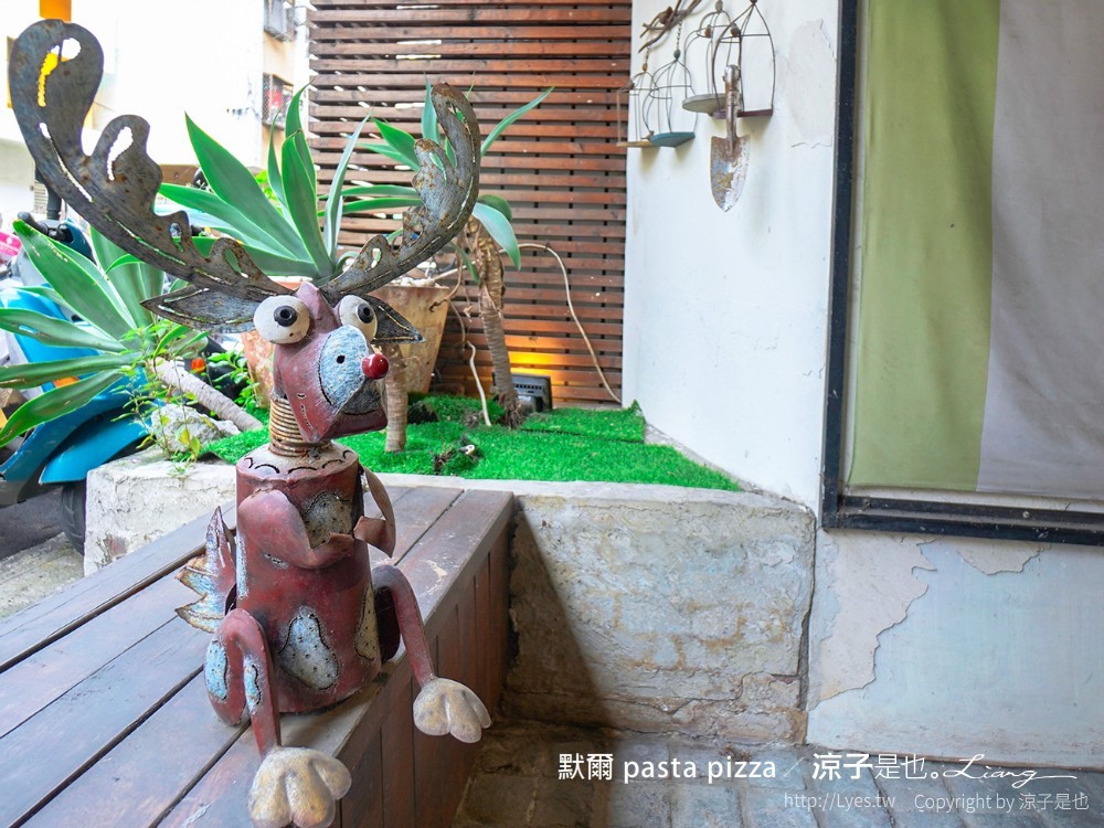 台中-默爾義大利餐廳(附菜單) 北屯人氣義式餐廳 窯烤披薩餅皮香Q軟彈好好吃