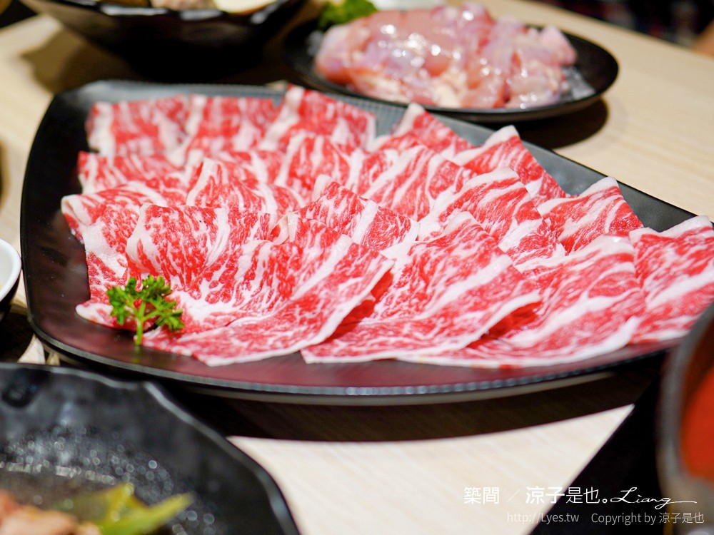 築間幸福鍋物 菜單 台中一中店 連鎖火鍋 自助吧 飲料冰淇淋吃到飽 buffet