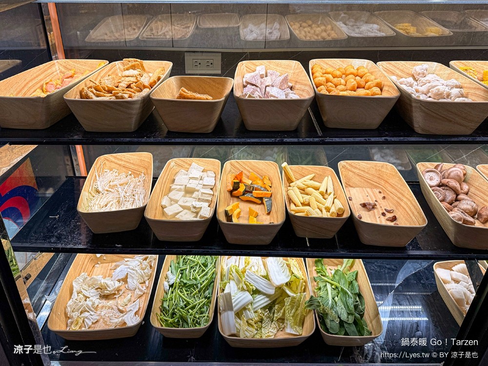 鍋泰暖 泰式南洋火鍋 台中美食 台中火鍋 大里美食 泰式火鍋 吃到飽餐廳 冬蔭功 肉骨茶 自助吧 蔬食飲品