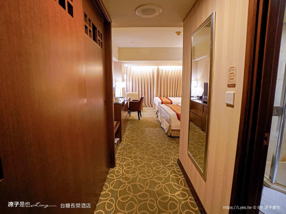 長榮飯店台南 台糖長榮酒店 台南住宿 高鐵假期 長榮桂冠自助餐 優惠 游泳池飯店 長榮早餐 評價 親子 遊戲室