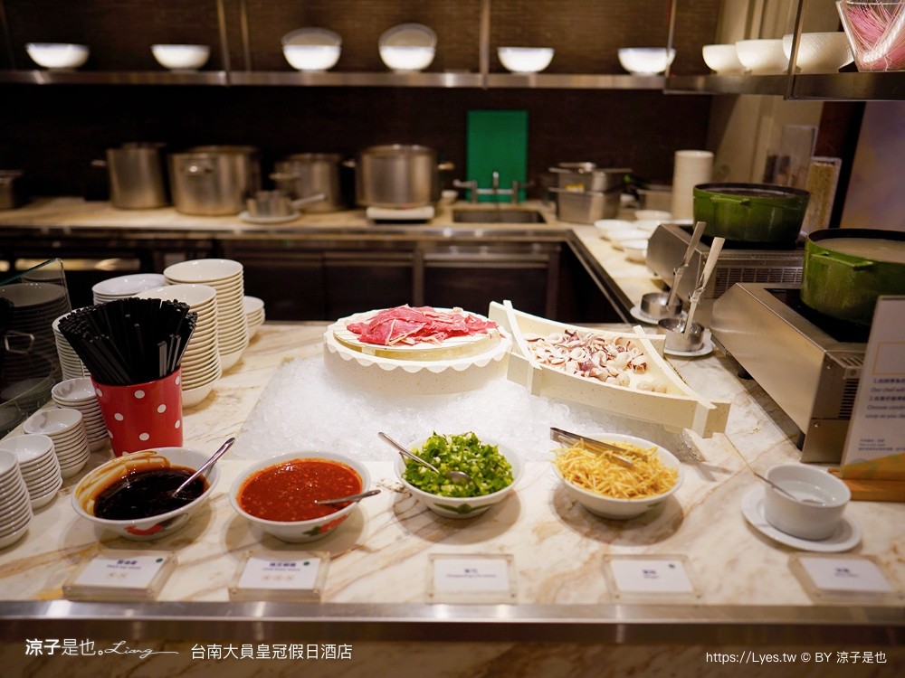 台南 大員皇冠假日酒店 台南安平住宿 親子飯店 泳池 安平 早餐 自助餐 海景房