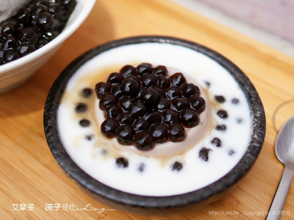 艾摩多手工杏仁豆腐 菜單 台南甜點 赤崁樓美食 雪花冰 復活島 摩艾像