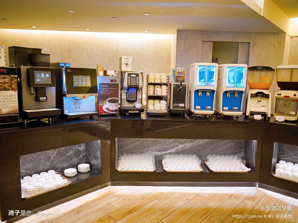 長榮桂冠酒店 台南住宿 台糖長榮台南 游泳池飯店 早餐 評價 親子 遊戲室