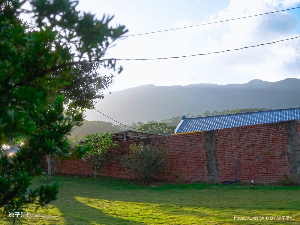墾丁包棟民宿 屏東住宿 滿州住宿 touch villa 泳池 房型 庭院 卡拉ok 烤肉