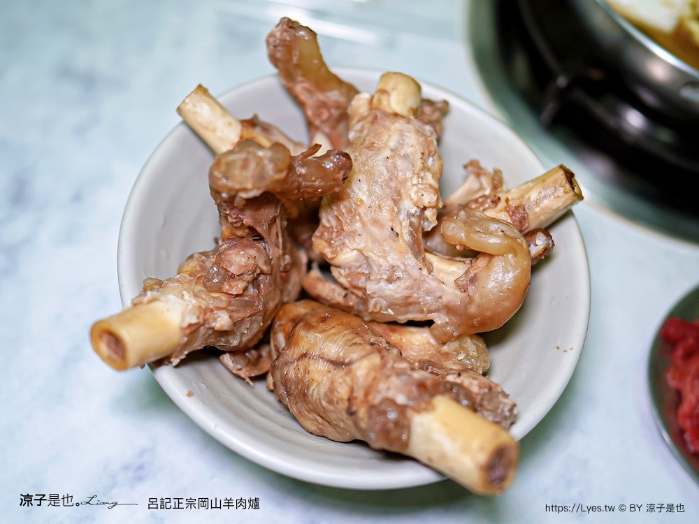 呂記正宗岡山羊肉爐 菜單 台中羊肉爐 全帶皮羊肉 公益路餐廳 當歸羊肉爐 外帶美食 台中火鍋 美食推薦