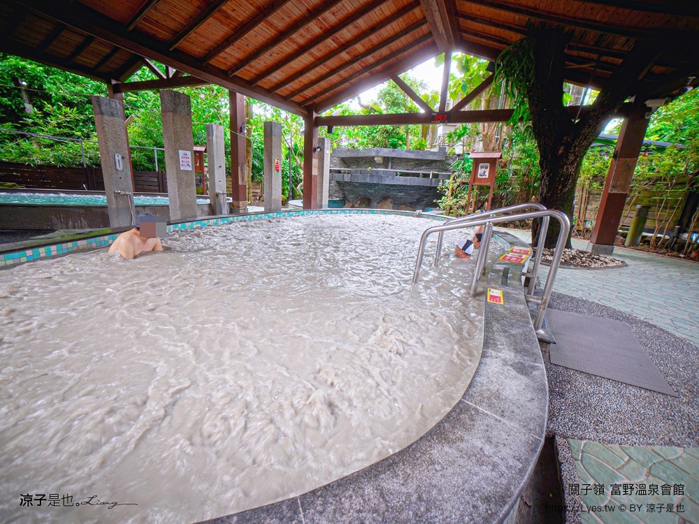 關子嶺富野溫泉會館 台南溫泉飯店 泥漿溫泉 台南住宿 房價優惠 房型 早餐 開幕 關子嶺泡湯 大眾泡湯池 游泳池 親子家庭房