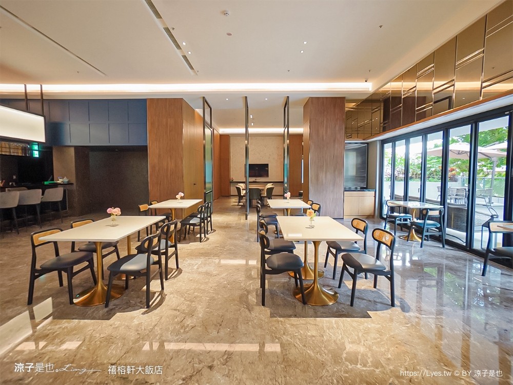 禧榕軒大飯店 台南新開幕 火車站住宿飯店 雙人房 四人房 家庭房 房型開箱 頂樓空中花園泳池 房價