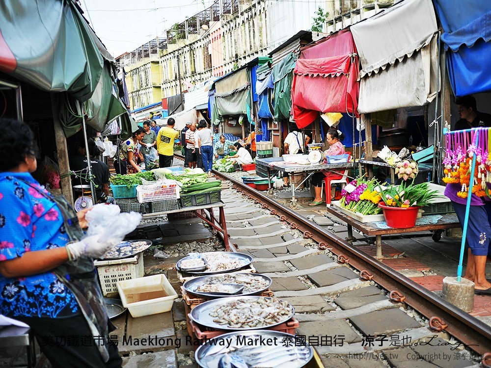 美功鐵道市場 Maeklong Railway Market 泰國自由行