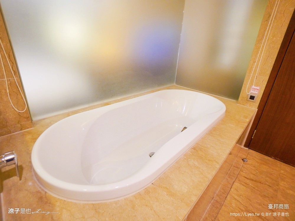臺邦商旅 安平住宿推薦 房型 早餐 高CP值 台南親子住宿 空中花園 健身房 Gogoro