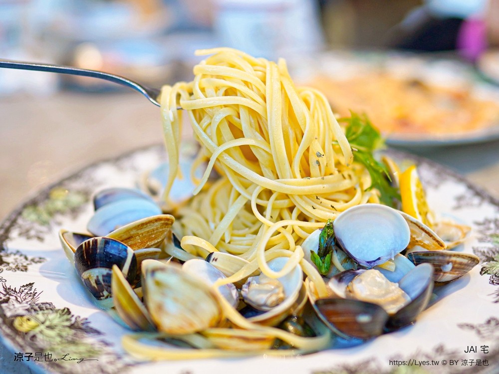 jai宅 水湳 菜單 台中美食 義大利麵 披薩 hun混 玻璃屋 餐廳 北屯景觀餐廳