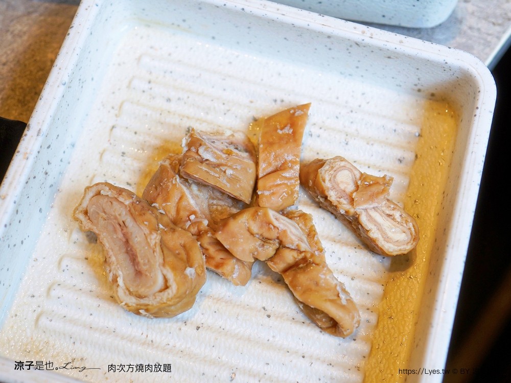 肉次方 燒肉放題 菜單 台中燒肉吃到飽 崇德文心 最新價位 現切牛排 泰式主題 王品和牛 訂位 慶生 壽星 優惠