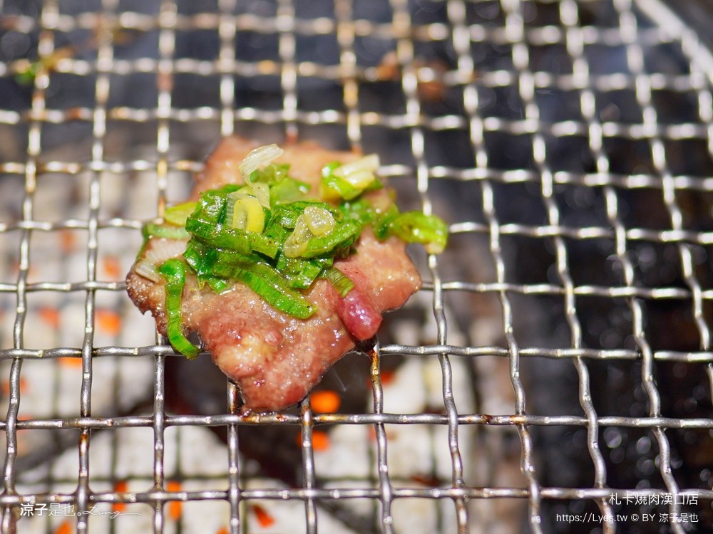 札卡燒肉 漢口店 菜單 台中燒肉餐廳 壽星優惠 迴轉燒肉 雙人套餐 日本a5和牛 和牛臭豆腐