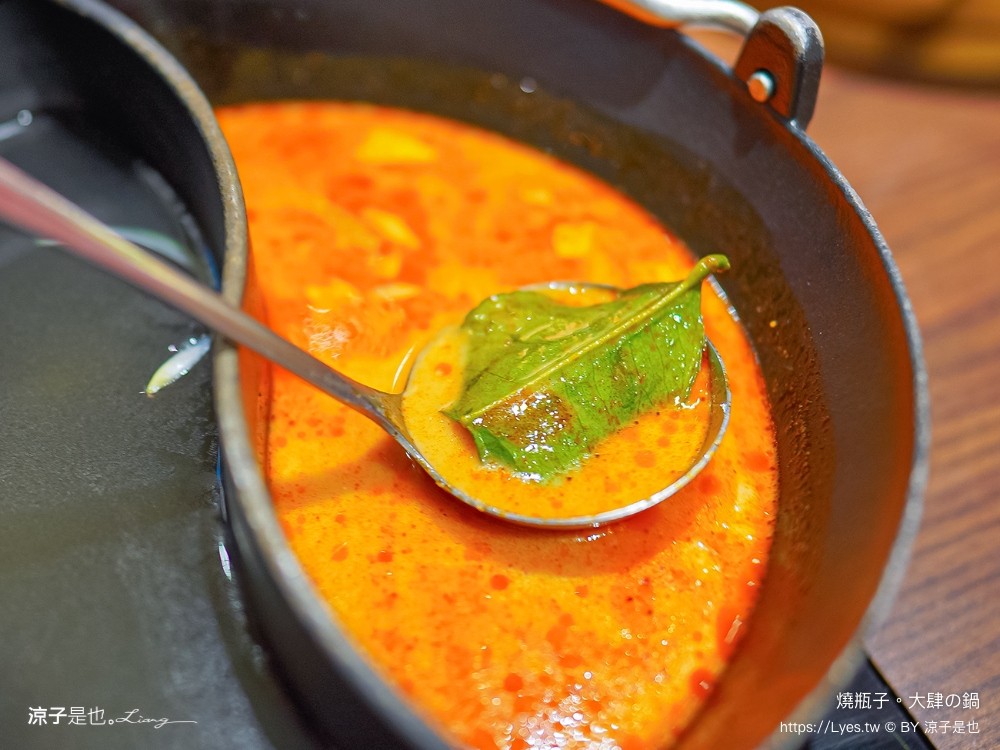 燒瓶子 菜單 台中北屯火鍋餐廳 彰化員林 個人鴛鴦鍋 燒瓶子大肆の鍋 食尚玩家 冰淇淋飲料吃到飽