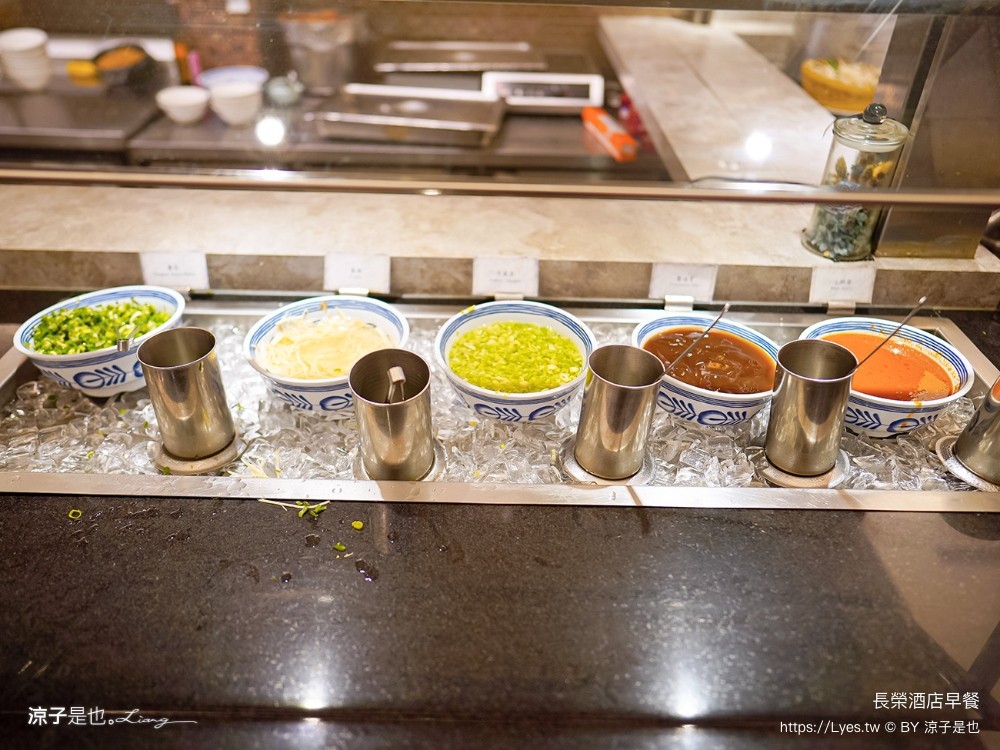 長榮桂冠酒店 台南住宿 台糖長榮台南 游泳池飯店 早餐 評價 親子 遊戲室