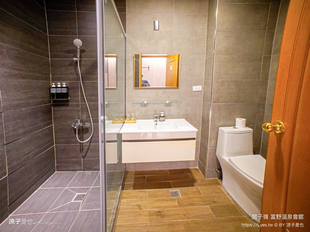 關子嶺富野溫泉會館 台南溫泉飯店 泥漿溫泉 台南住宿 房價優惠 房型 早餐 開幕 關子嶺泡湯 大眾泡湯池 游泳池 親子家庭房