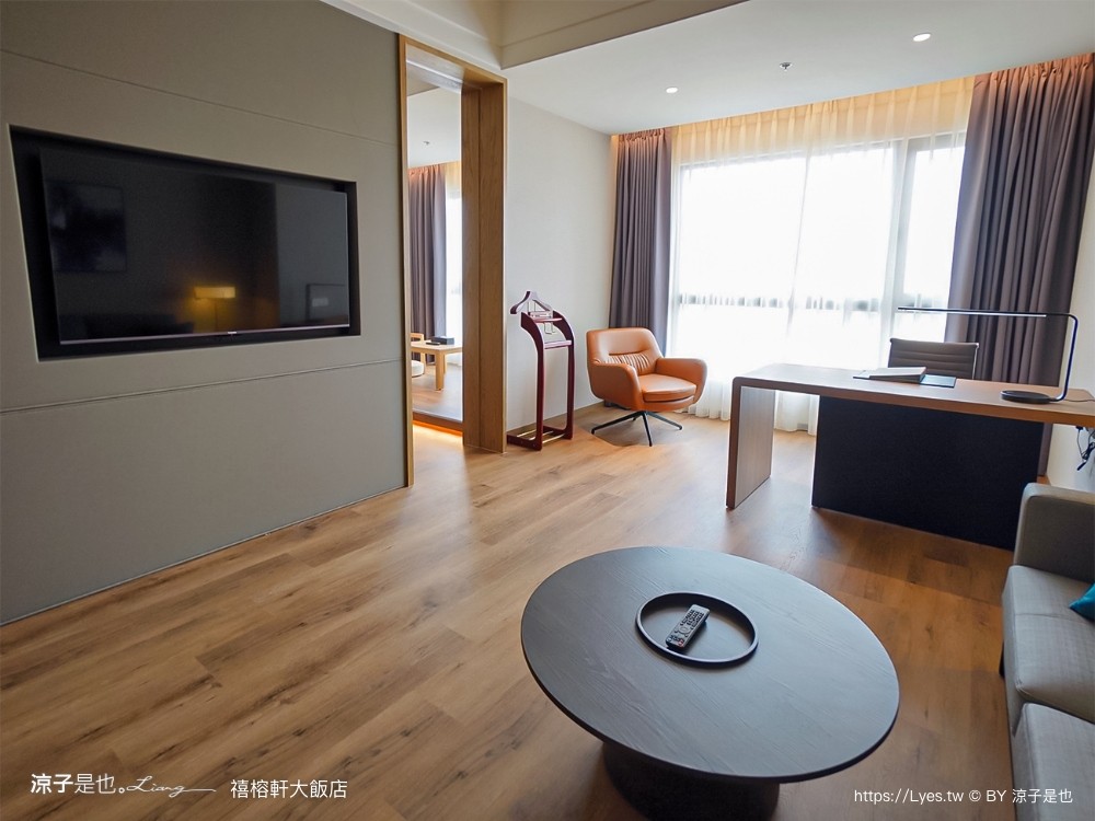 禧榕軒大飯店 台南新開幕 火車站住宿飯店 雙人房 四人房 家庭房 房型開箱 頂樓空中花園泳池 房價