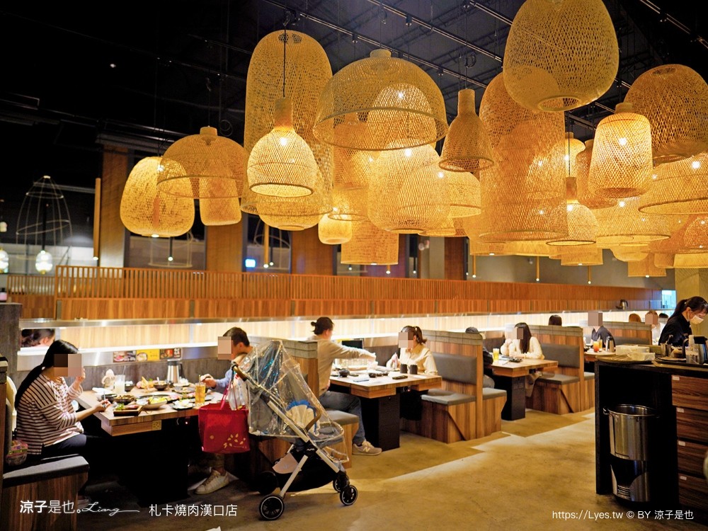 札卡燒肉 漢口店 菜單 台中燒肉餐廳 壽星優惠 迴轉燒肉 雙人套餐 日本a5和牛 和牛臭豆腐