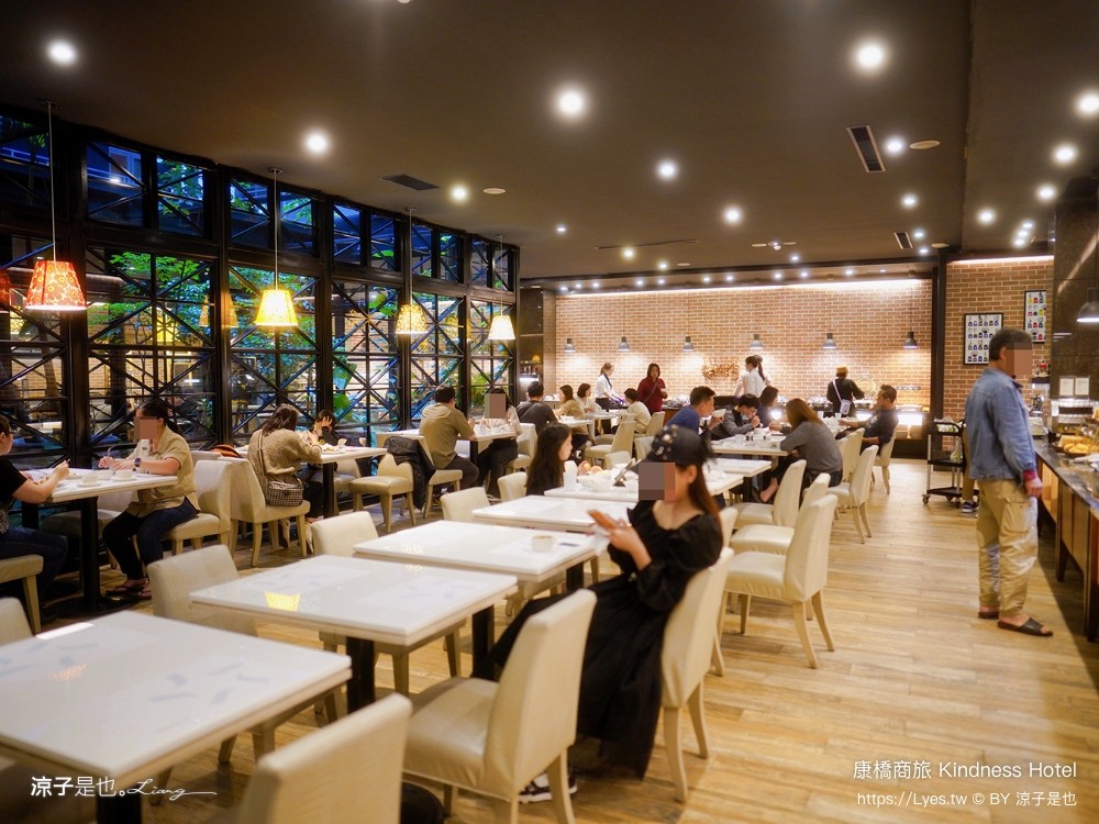 康橋商旅 康橋商旅覺民館 早餐 宵夜 吃到飽 房型 高雄康橋商旅 高雄住宿推薦 高雄平價飯店 親子飯店 kindness hotel