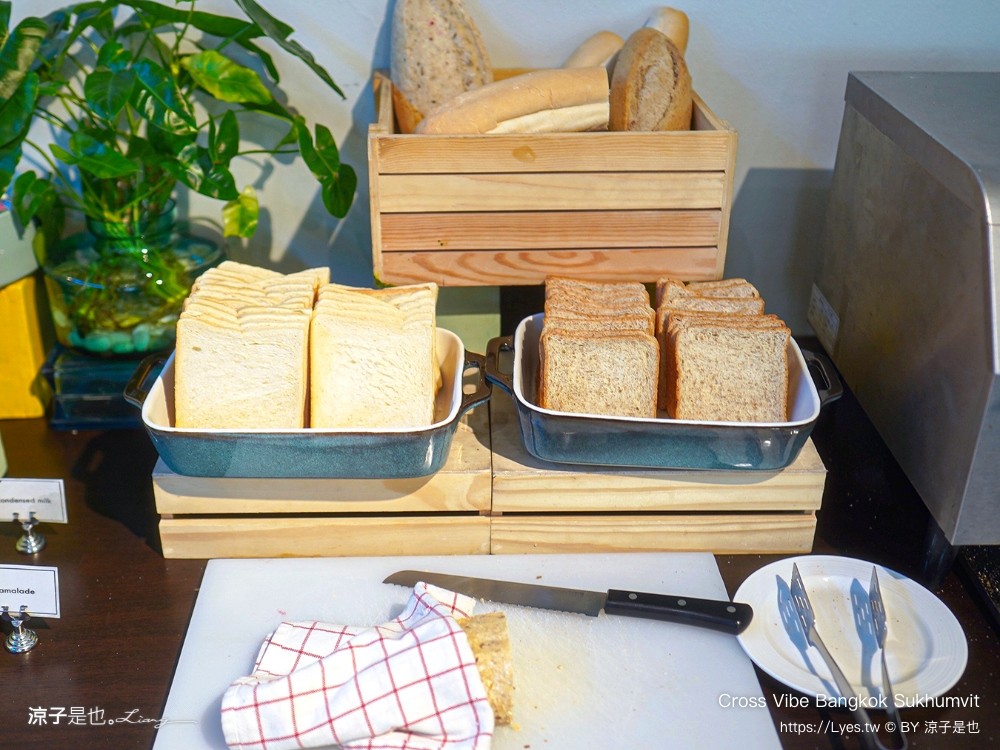 曼谷住宿 Cross Vibe Bangkok Sukhumvit 泰國飯店 四星級 親子飯店推薦 bts on nut 公寓式旅店 房價 交通 素坤逸