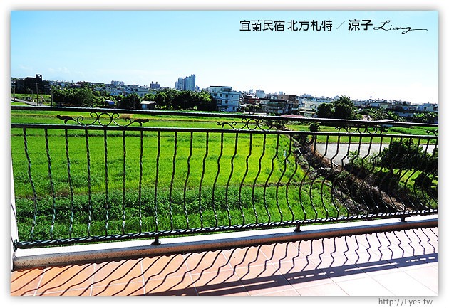 宜蘭民宿-北方札特(古堡館房間篇)-充滿木頭香氣的宜蘭城堡民宿