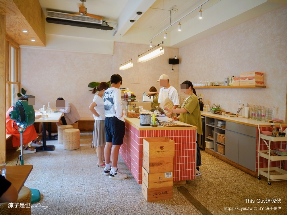 this guy 這傢伙 菜單 台中早午餐 蛋塔 澳式早午餐 台中北區美食 肉桂捲 必點 低消