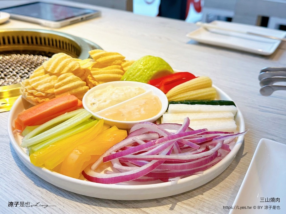 三山燒肉 輕井澤燒肉品牌 台中新開幕餐廳 訂位方式 菜單價位 日本和牛 烤肉餐廳 壽星 慶生優惠