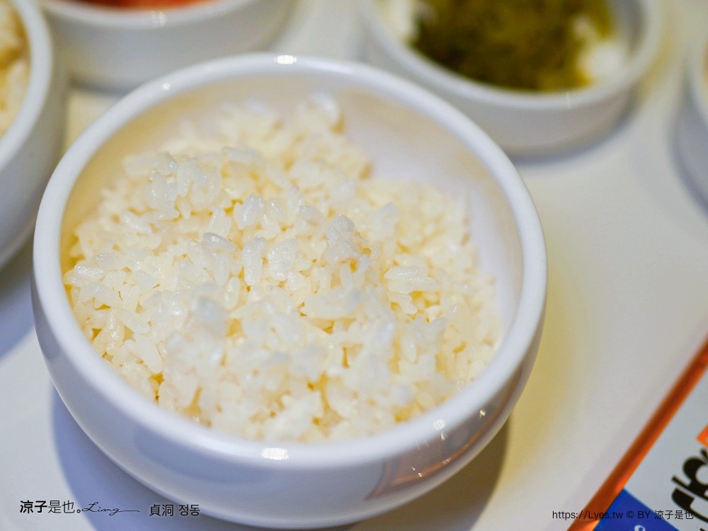 貞洞 菜單 台中韓式料理 韓國人 逢甲夜市美食 豬肉湯飯 海鮮煎餅 馬鈴薯燉排骨湯、辣炒魷魚 醃烤豬肉