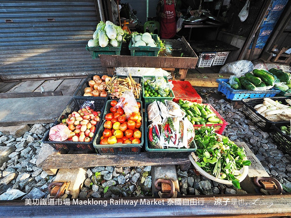 美功鐵道市場 Maeklong Railway Market 泰國自由行