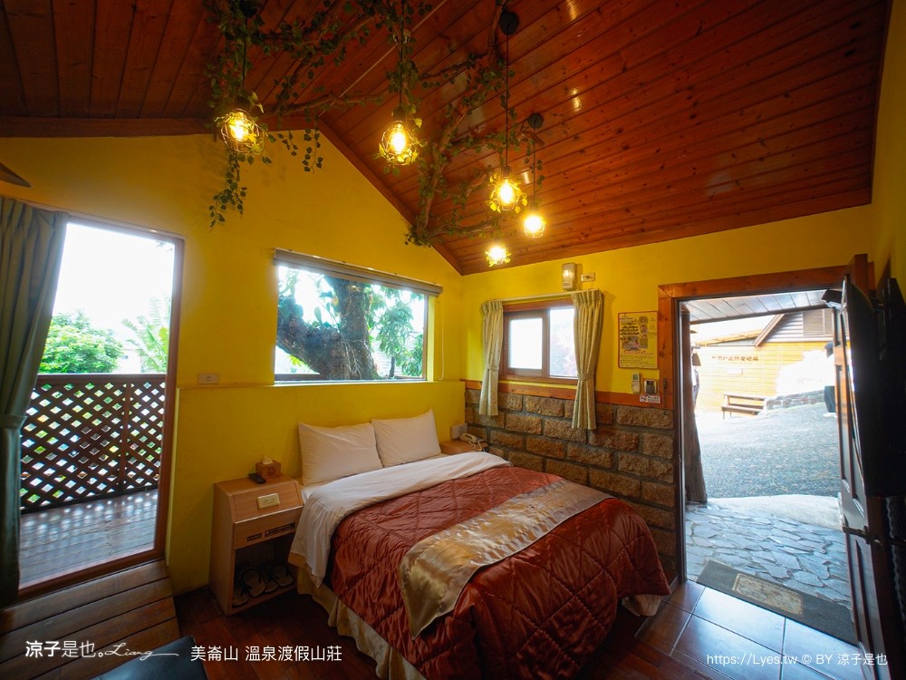 美崙山溫泉渡假山莊 高雄 寶來不老溫泉飯店 房價 親子溜滑梯房型 星空湯屋住宿 露天溫泉 評價 包棟住宿